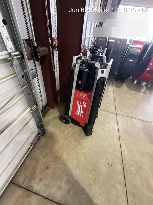 2022 MILWAUKEE MXF041-1XC