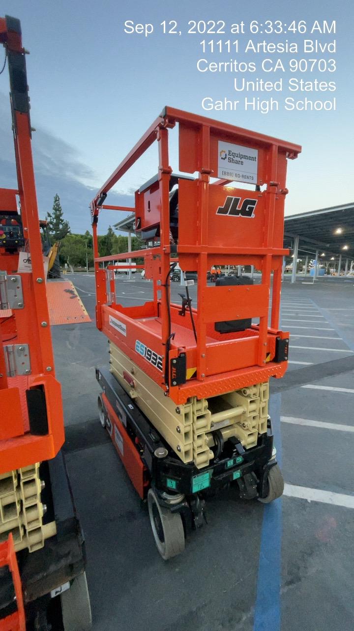 2022 JLG ES1932