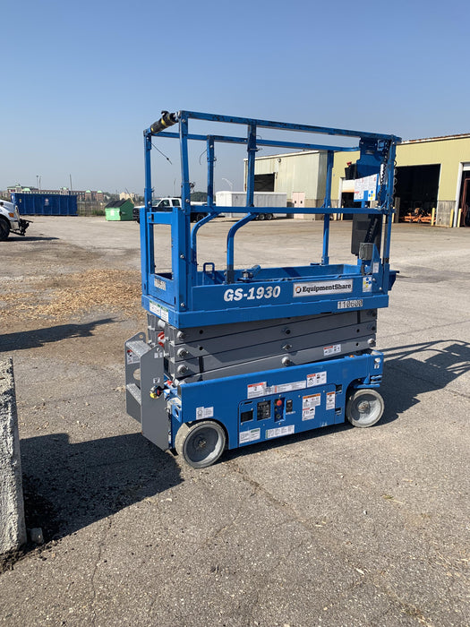 2020 Genie GS-1930 Solid Non Marking Tires, Beacon, Folding rails with half height swing gate