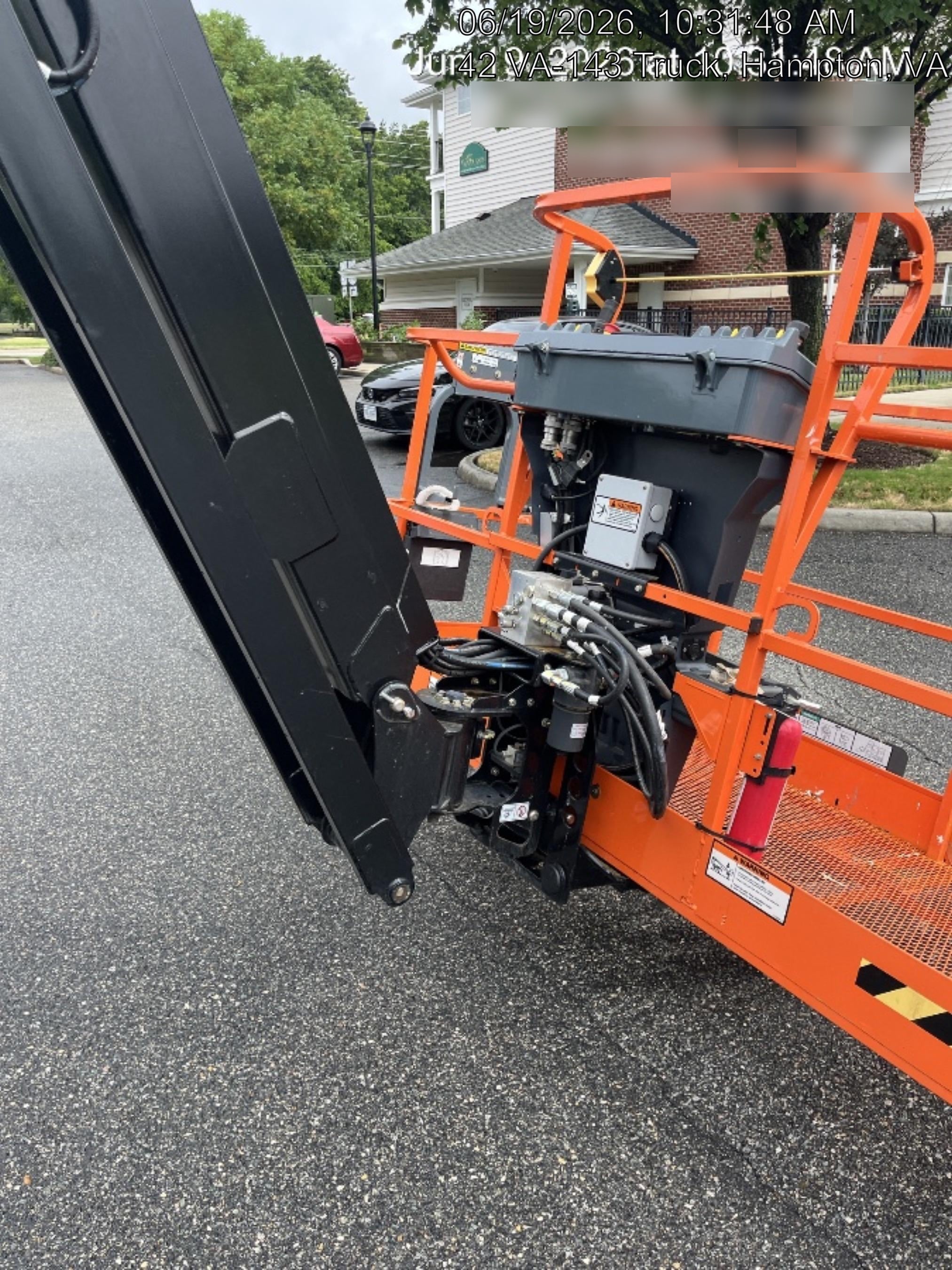 2025 JLG 660SJ