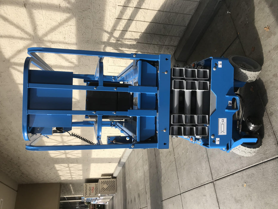 2019 Genie GS-1930 Half Height Swing Gate, 800W Inverter