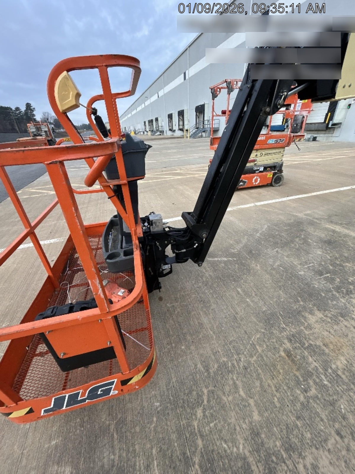 2023 JLG EC600SJ