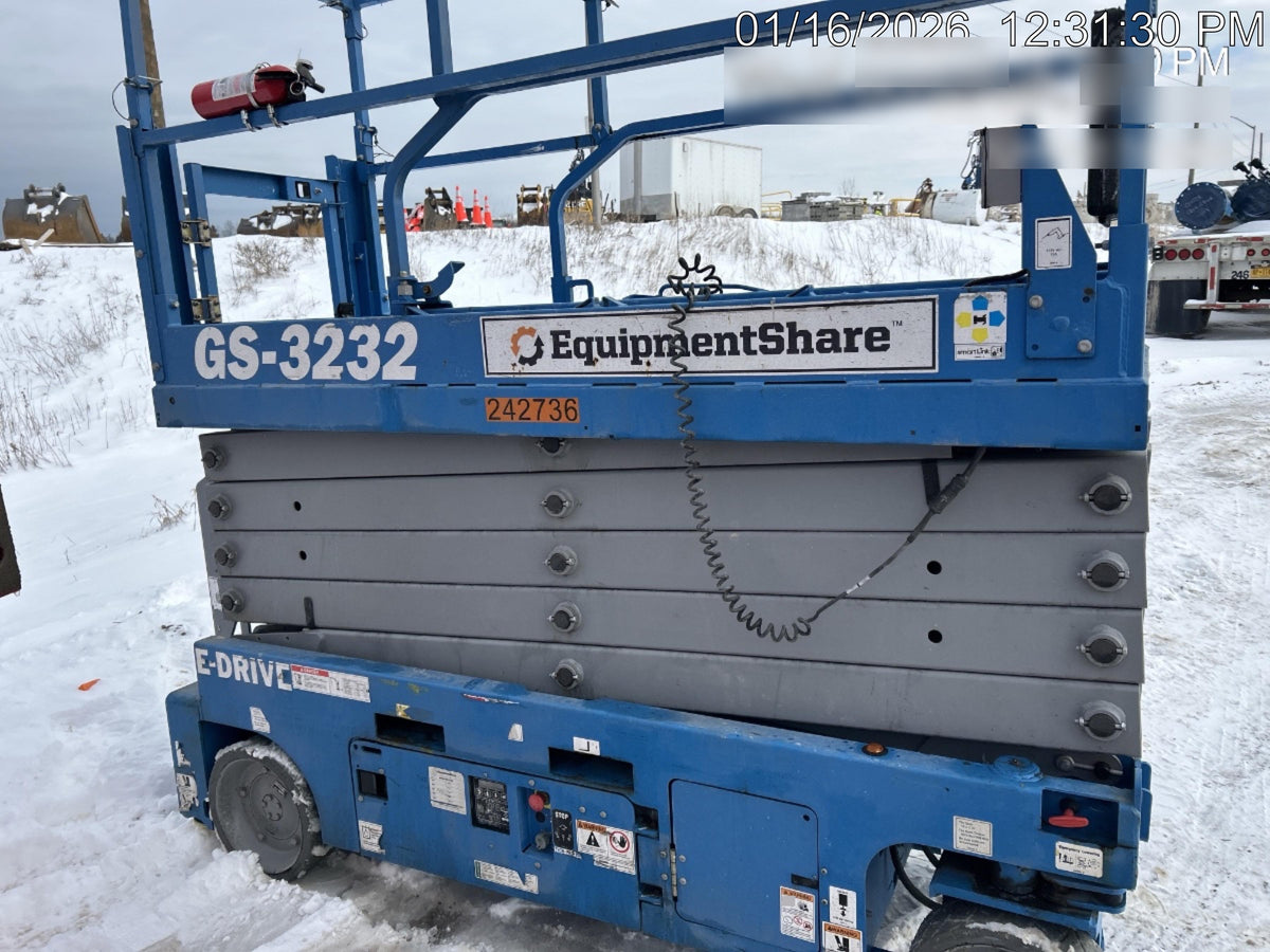 2022 GENIE GS-3232
