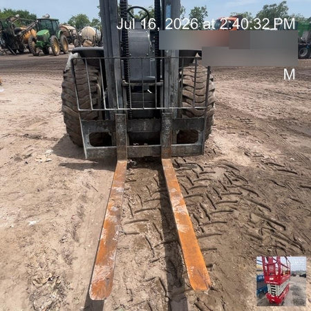 2023 CASE 588H