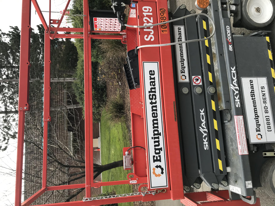 2020 Skyjack SJIII-3219 Solid NM Tires, Half height spring hinged entry gate, Dual Beacons, 800W Inverter