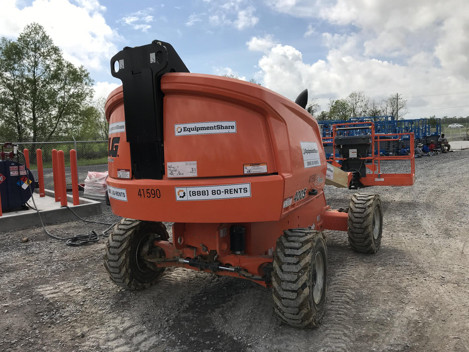 2019 JLG 400S