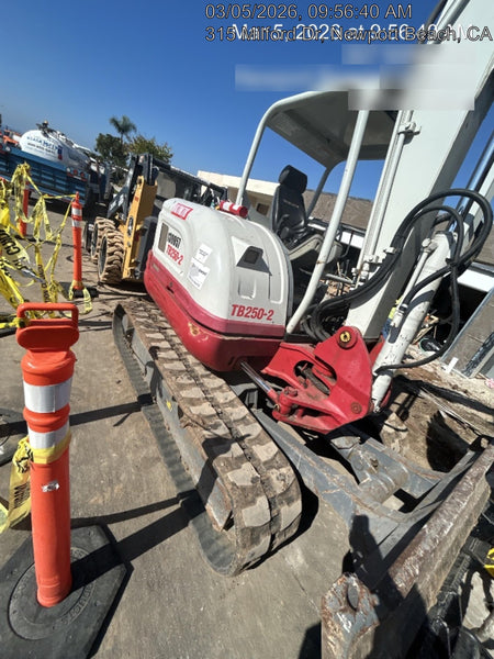 2021 TAKEUCHI TB250-2
