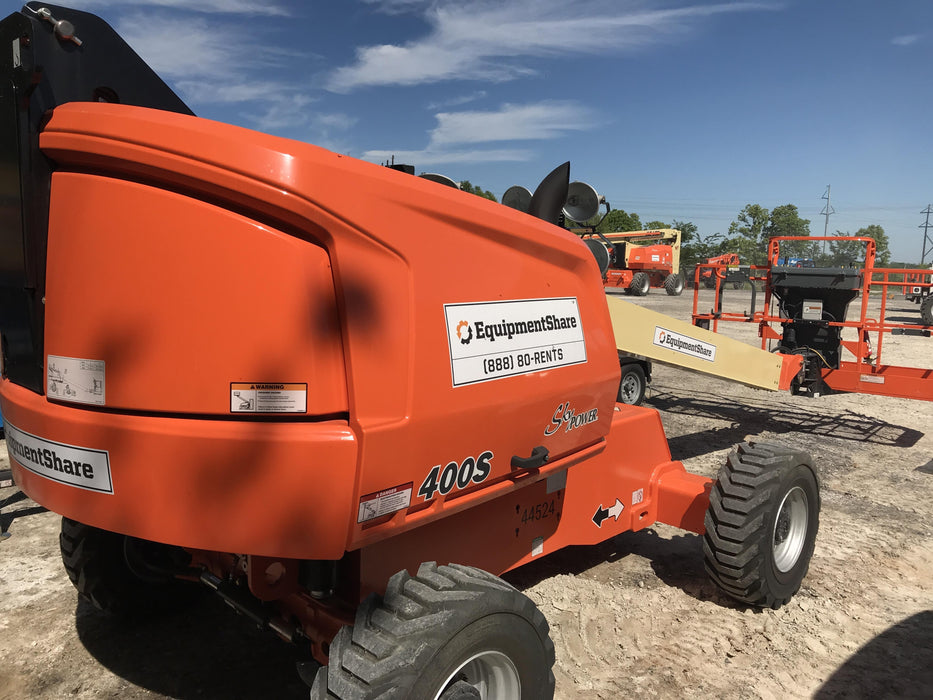 2019 JLG 400S