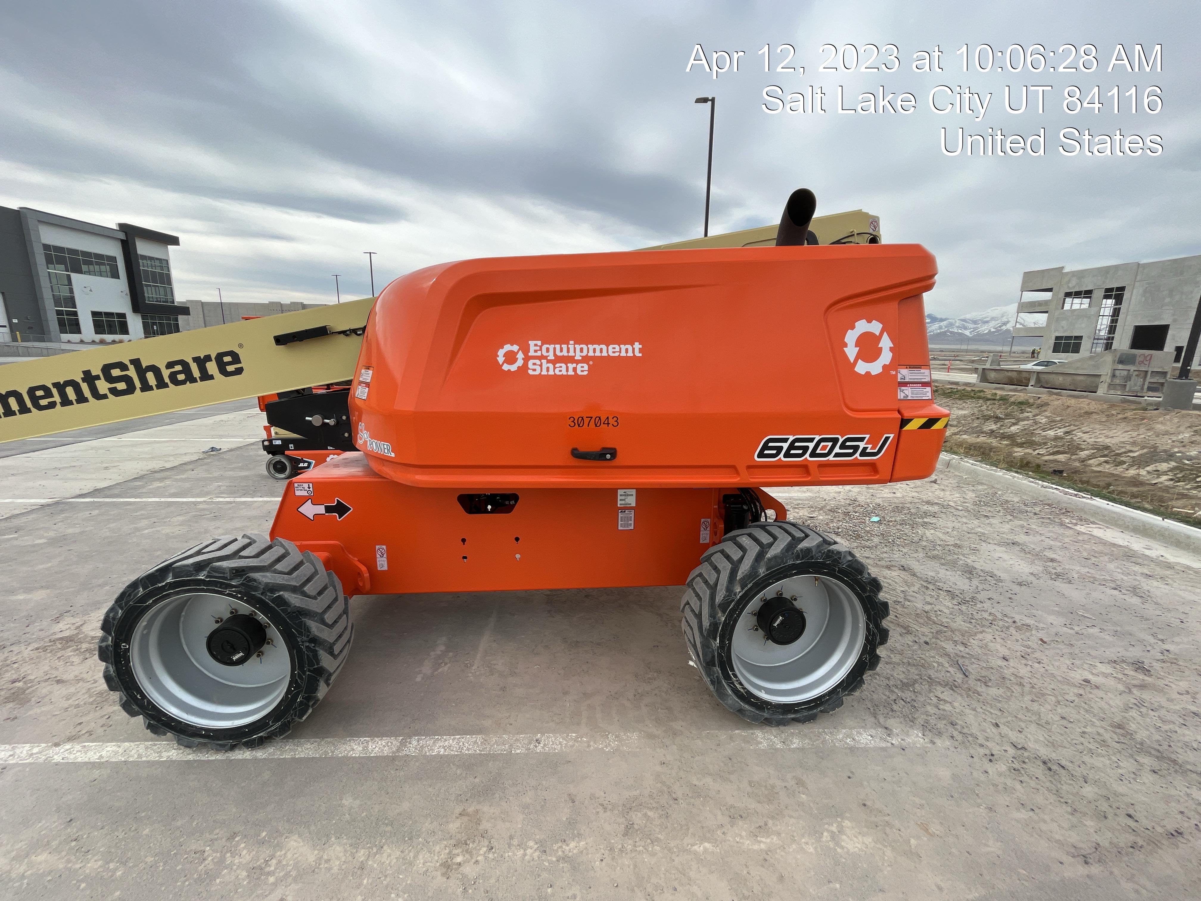 2023 JLG 660SJ