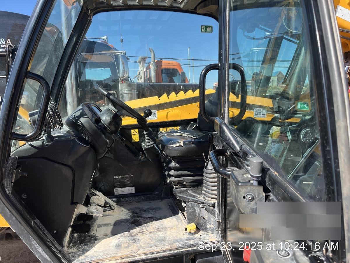 2022 JCB 510-56