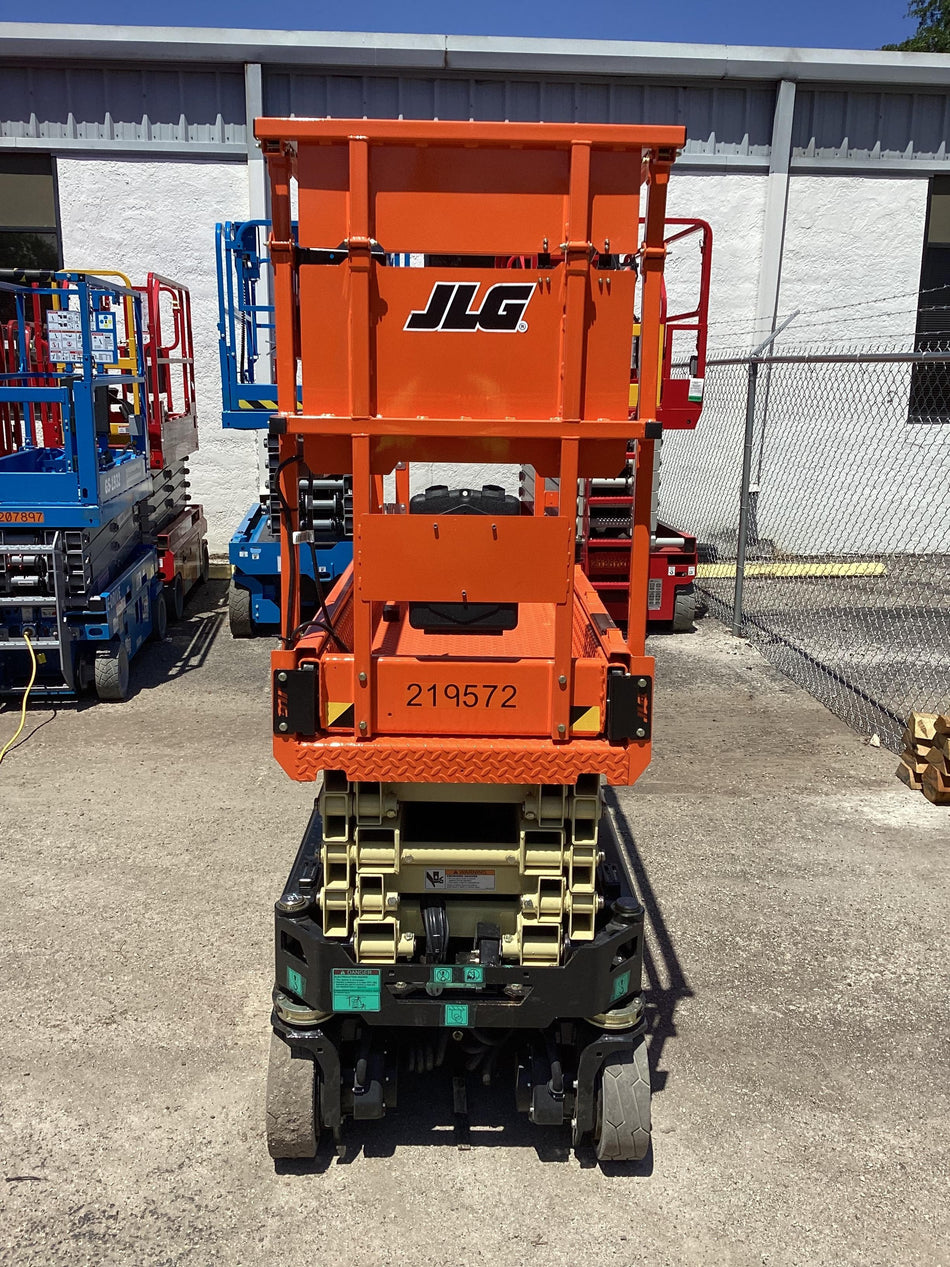 2022 JLG ES1932