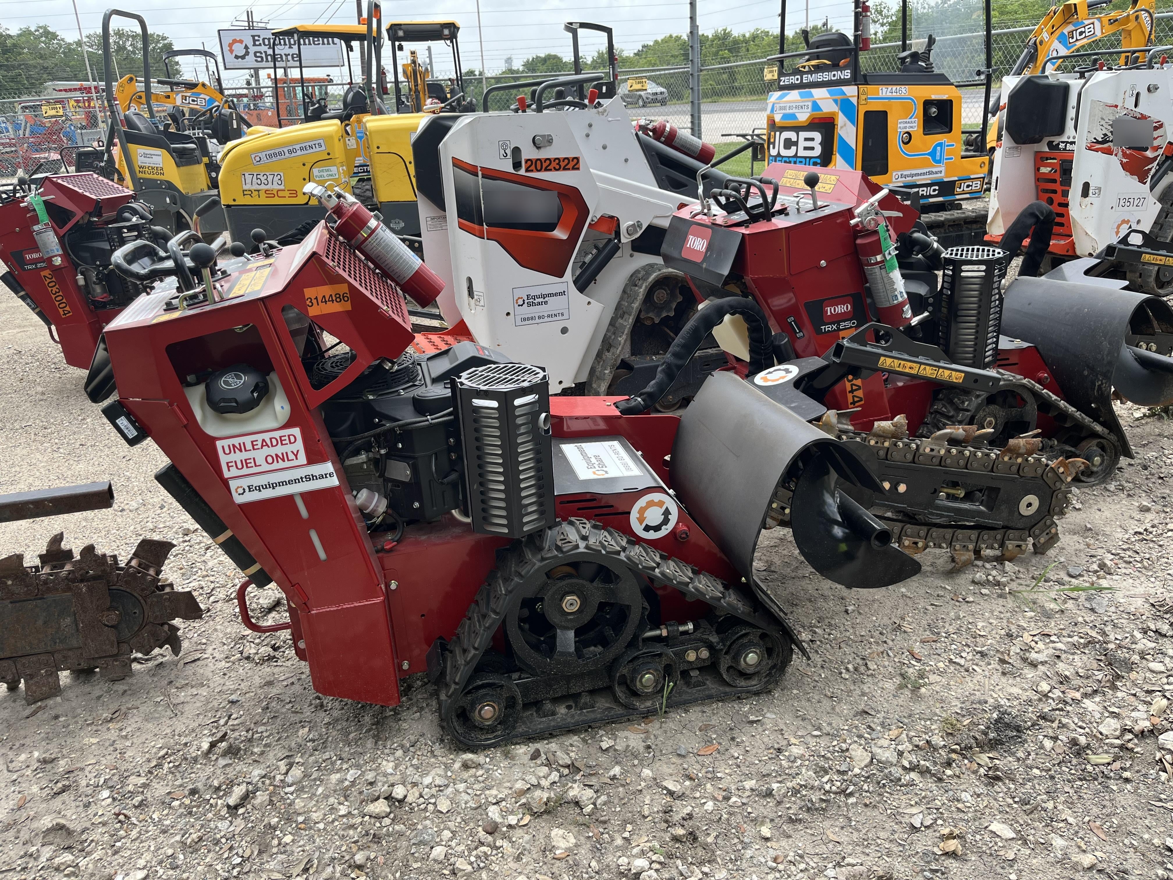 2023 TORO TRX-16