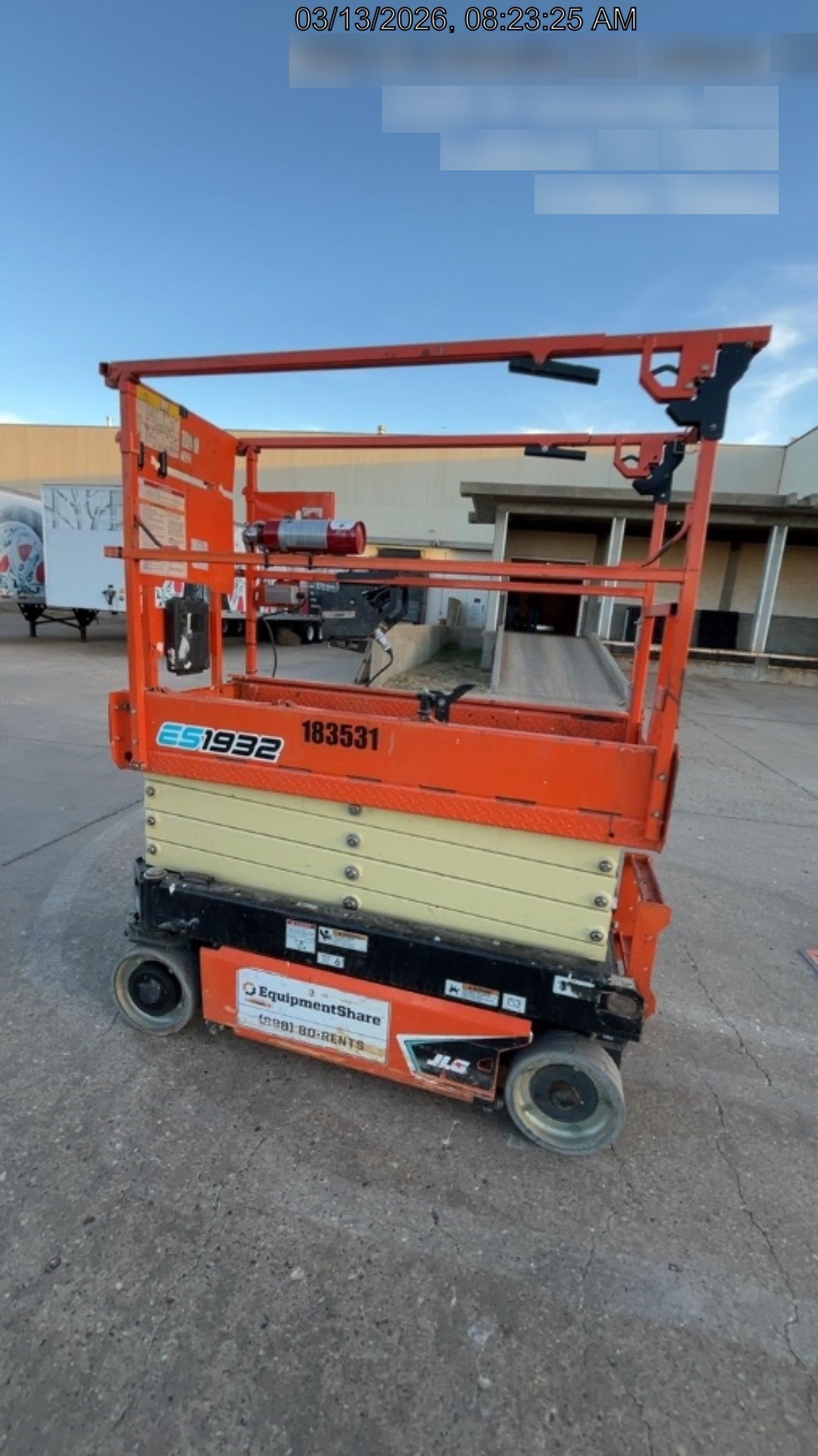 2021 JLG ES1932