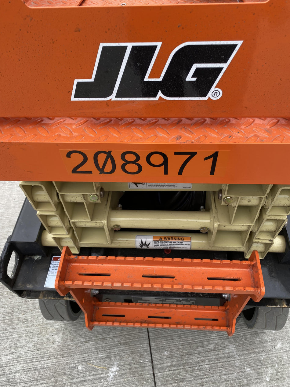 2022 JLG ES1932