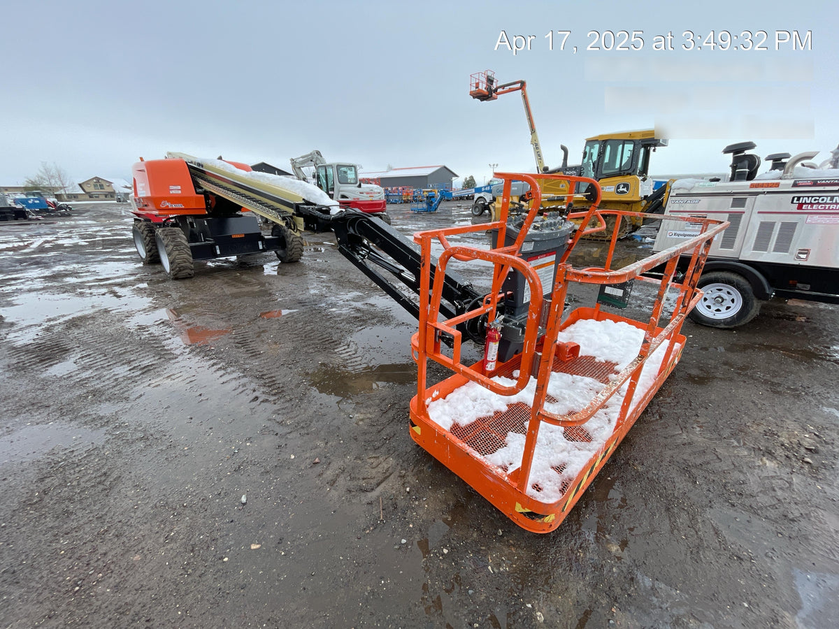 2023 JLG 660SJ
