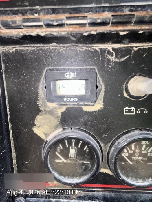 Lincoln Electric Vantage 322 Lincoln Vantage 322 Welder w/Trailer