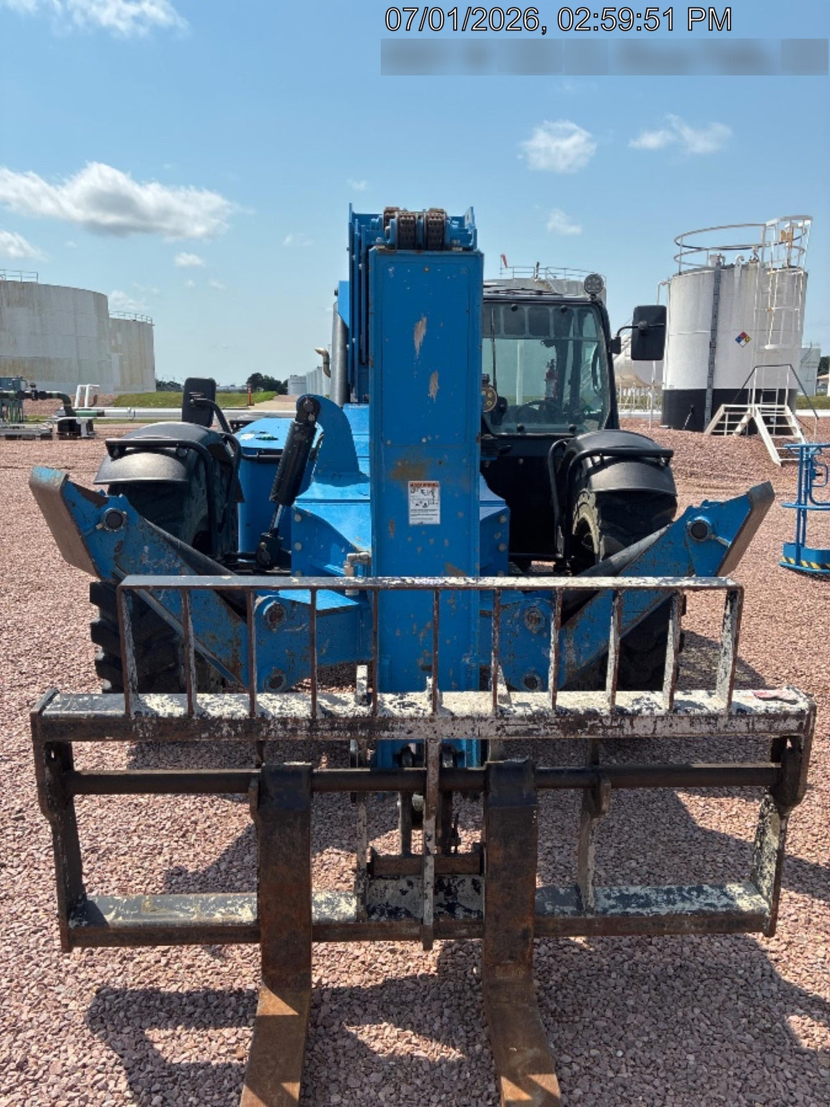 2018 Genie GTH-1056 Genie GTH-1056 w/Enclosed Cab w/HVAC, Work Lights, Solid Tires, Beacon, 60" Carriage and Forks