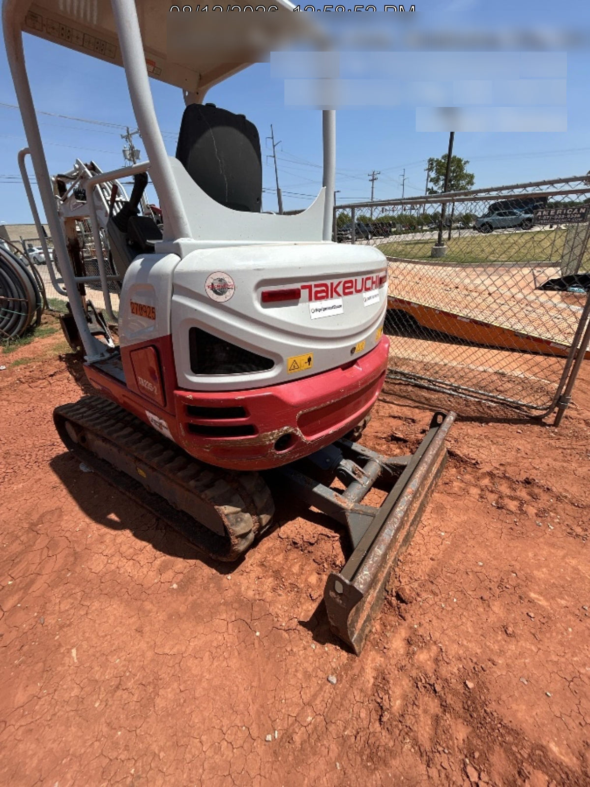 2022 TAKEUCHI TB235-2R