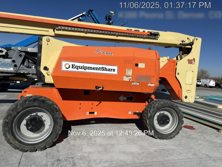 2020 JLG 800AJ