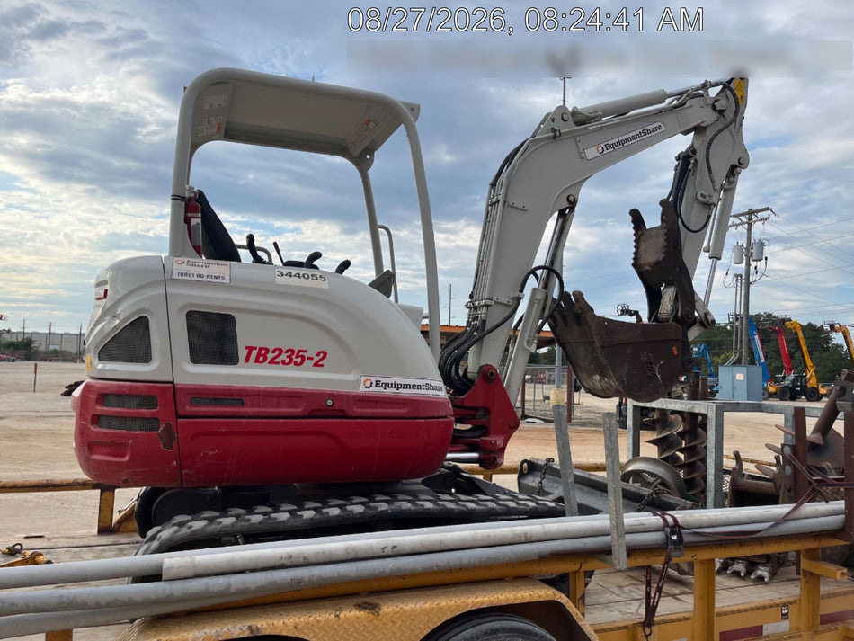 2023 TAKEUCHI TB235-2R