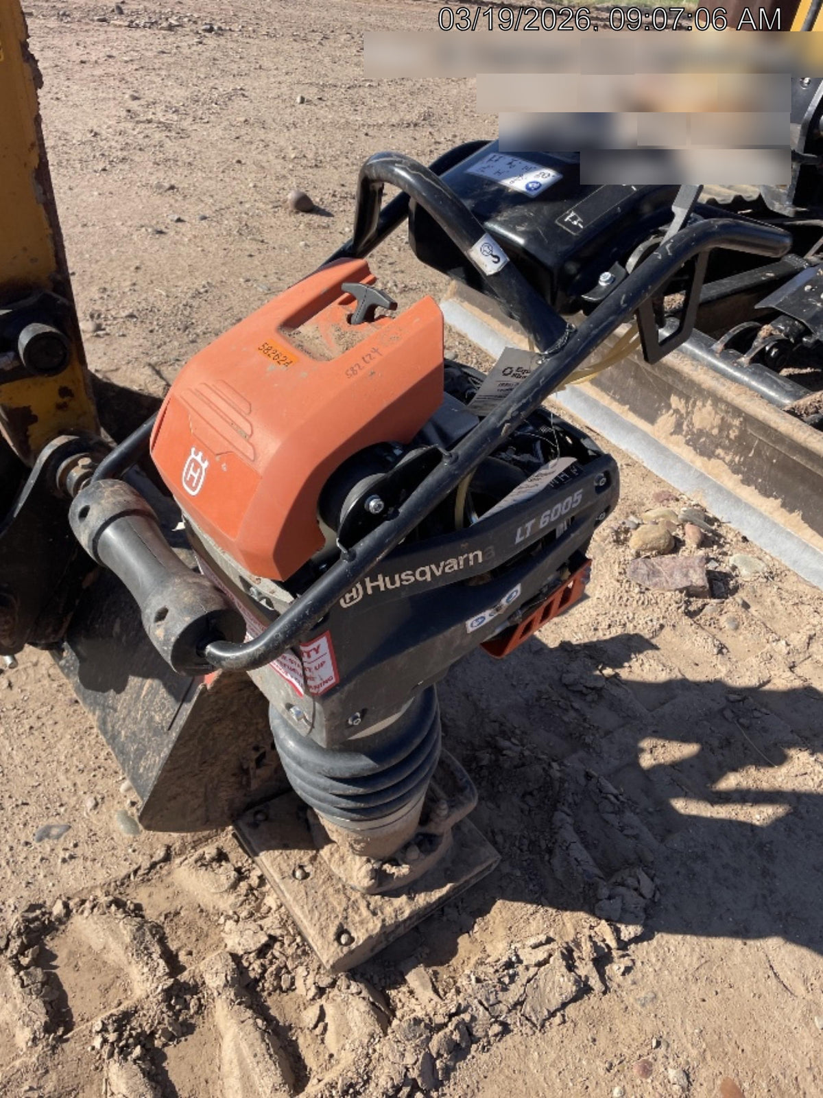 2025 HUSQVARNA LT6005
