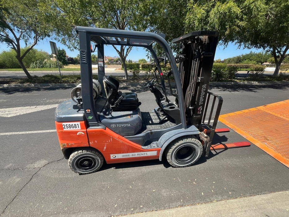 2022 TOYOTA 50-8FGU25