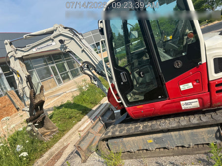 2022 TAKEUCHI TB250-2CR
