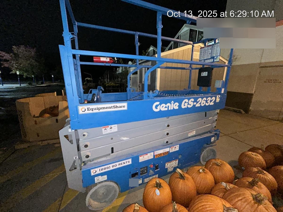 2020 Genie GS-2632 Solid NM Tires, Folding Rails with Half-Height Swing Gate, Beacon