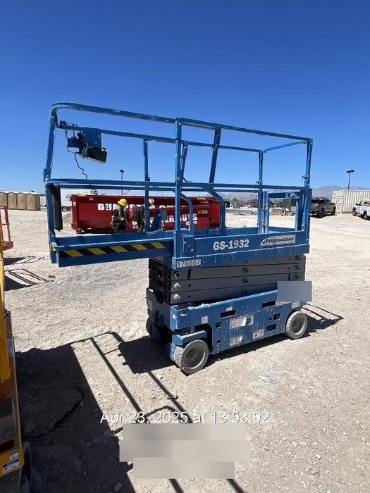 2021 GENIE GS-1932
