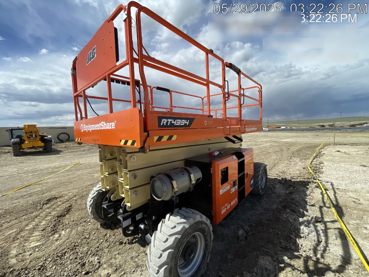 2025 JLG RT4394