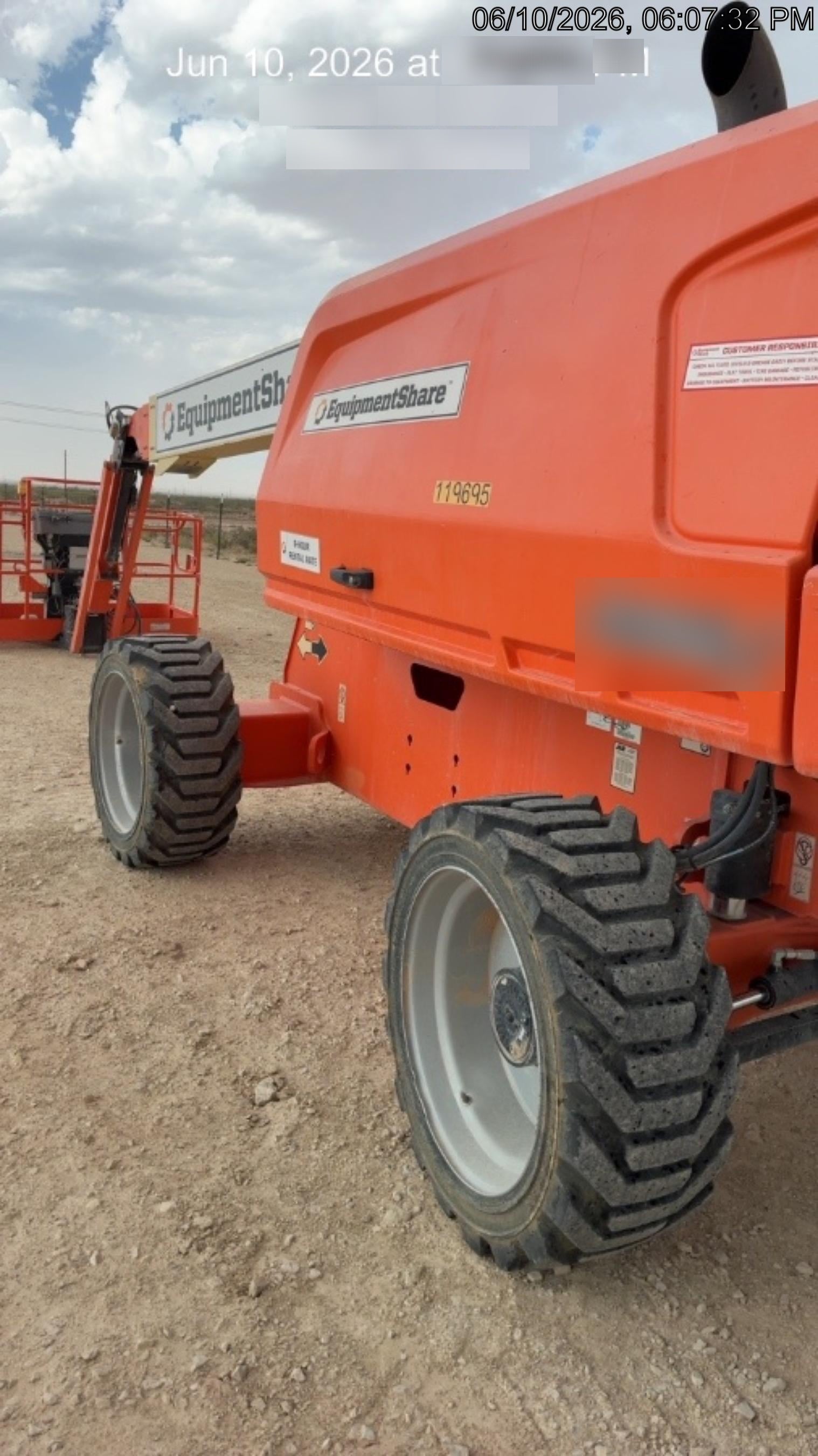 2021 JLG 660SJ