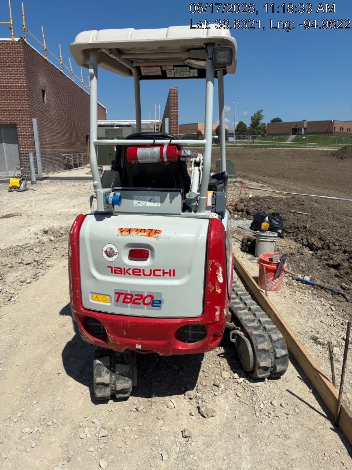2023 TAKEUCHI TB20e