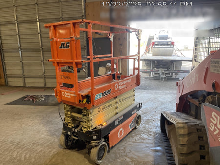 2022 JLG ES1932