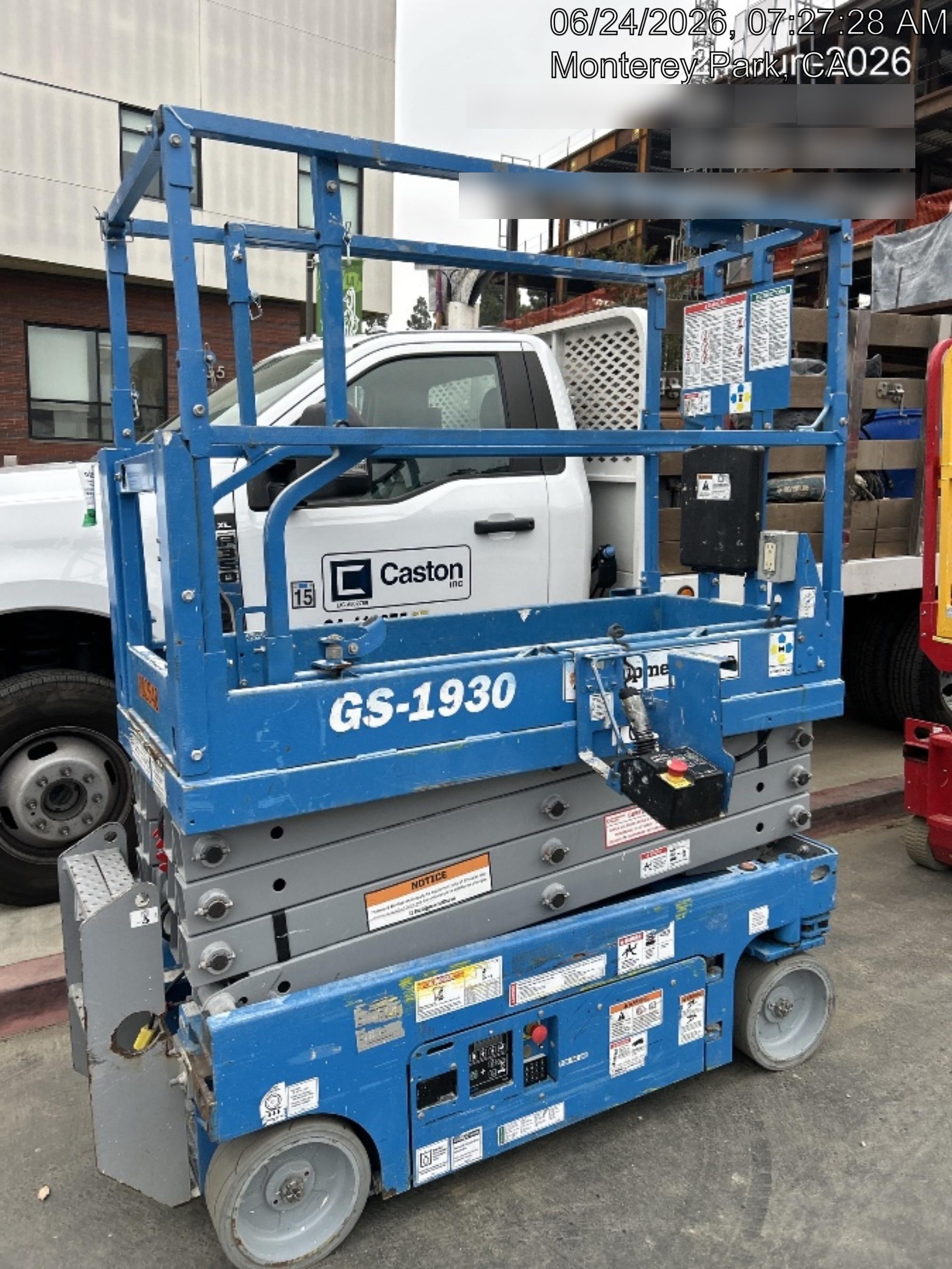 2020 Genie GS-1930 Solid Non Marking Tires, Beacon, Folding rails with half height swing gate, 800W Inverter