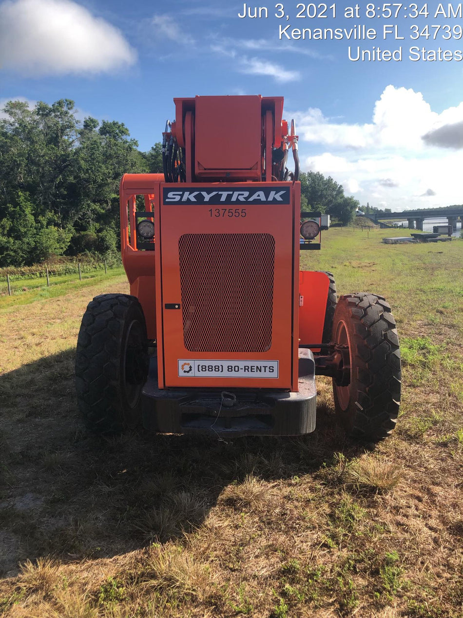 2021 JLG 8042
