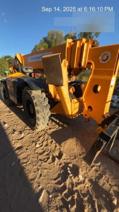 2018 JCB 510-56 JCB 510-56 Telehandler 74 HP w/CAB/HVAC, Beacon, Worklights, Aux Hydraulics, Solid Tires, 60" Carriage/Forks
