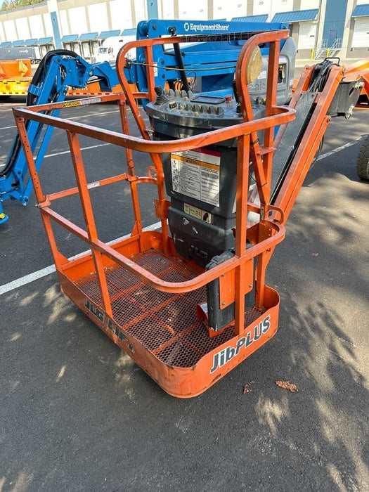 2019 JLG E400AJPN