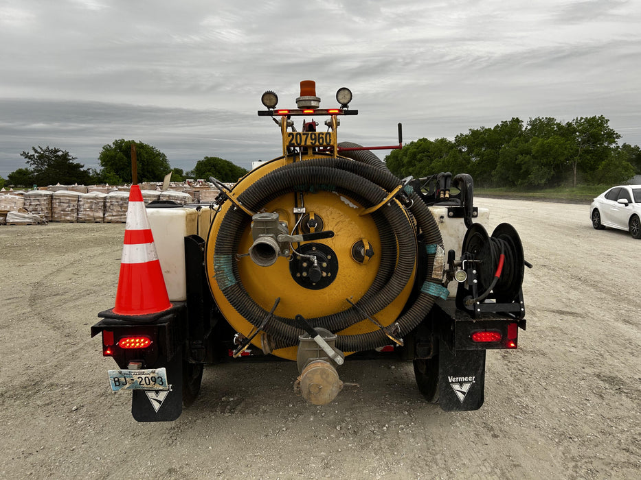 2022 VAC-TRON LP573XDT