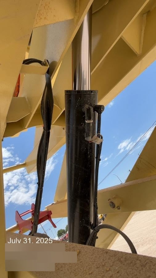 2022 JLG ES3246