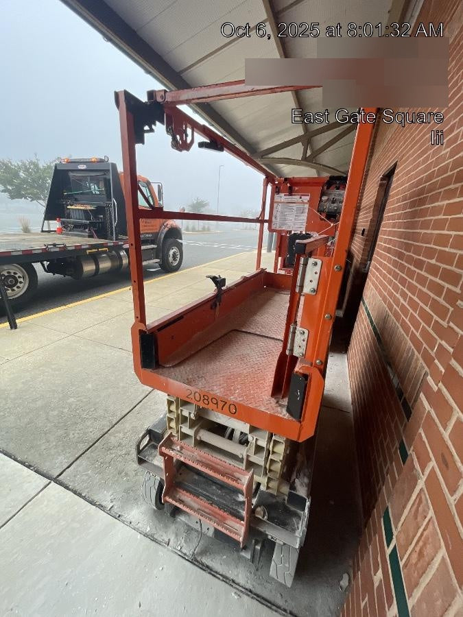 2022 JLG ES1932
