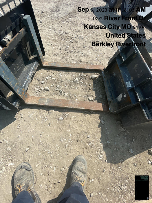 2023 BOBCAT 36" Mini Skid Steer Fork Carriage - Bobcat