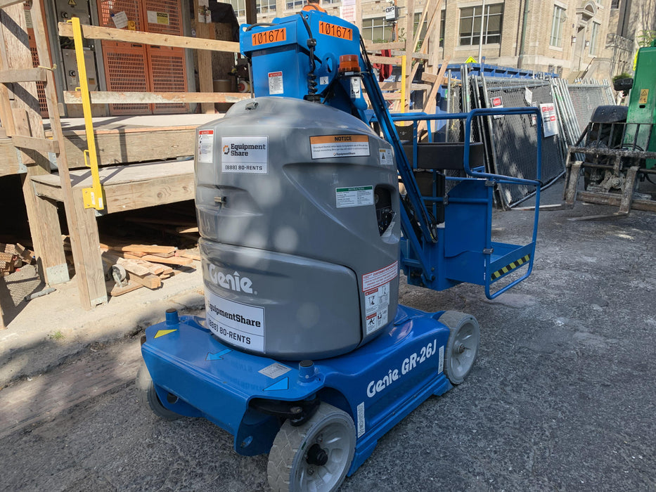 2020 GENIE GR-26J
