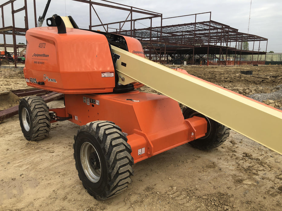 2019 JLG 400S