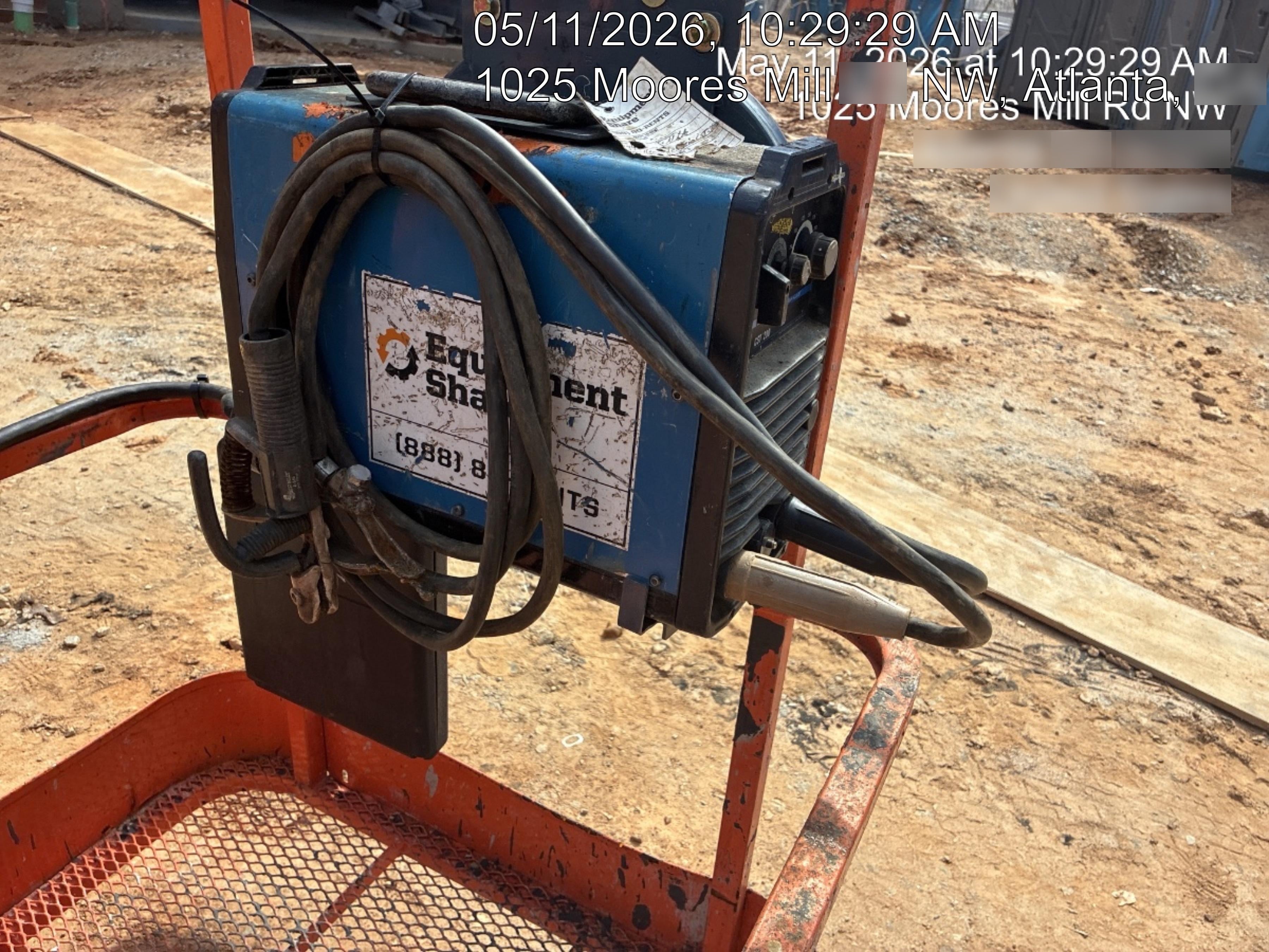 2022 JLG 660SJ