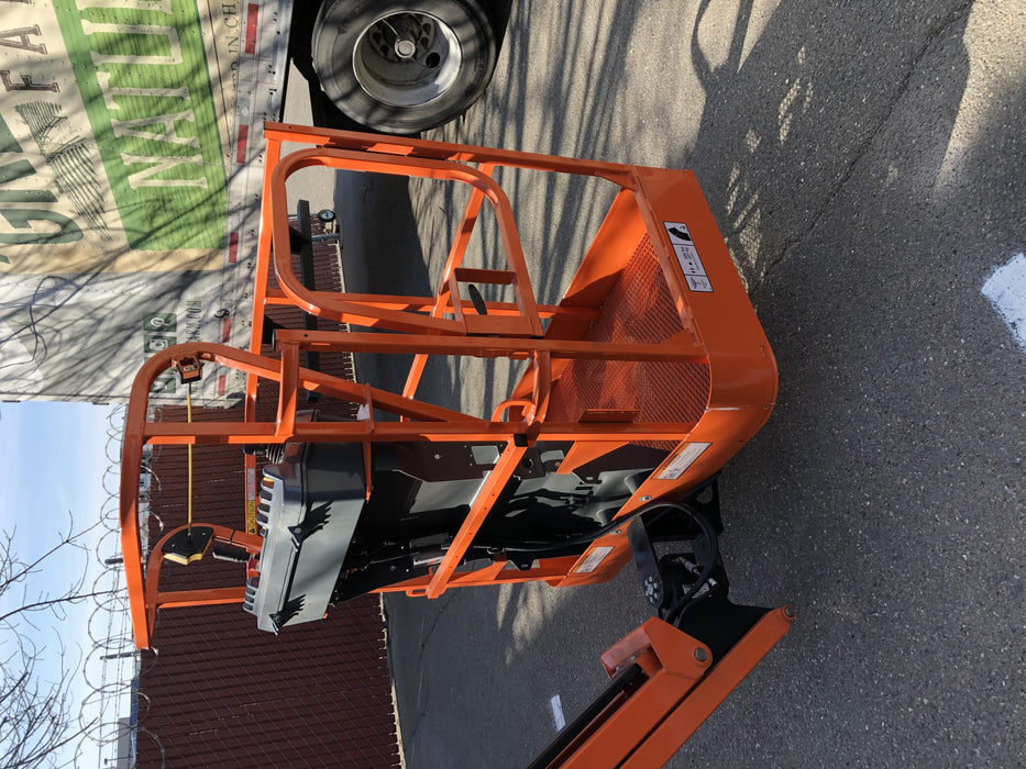 2020 JLG E300AJP