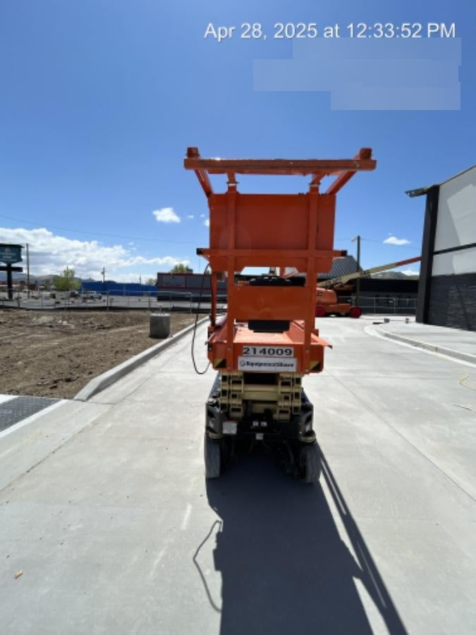 2022 JLG ES1932