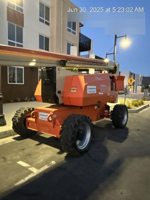 2020 JLG 800AJ