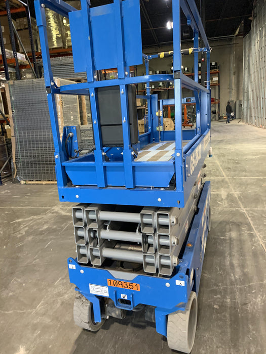 2020 Genie GS-2632 Solid NM Tires, Folding Rails with Half-Height Swing Gate, Beacon