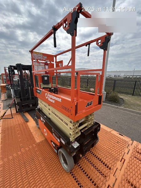 2025 JLG ES1932