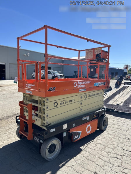 2022 JLG ES3246